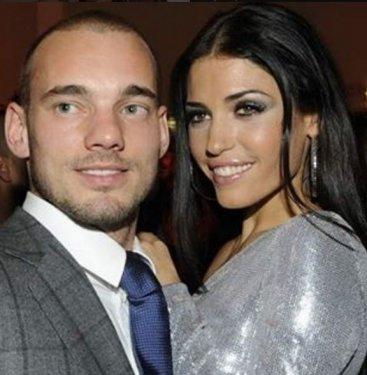 7 aylık hamile Yolanthe Cabau soyundu