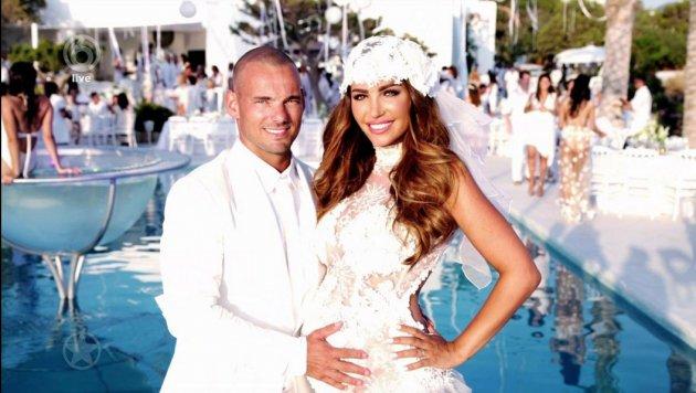 7 aylık hamile Yolanthe Cabau soyundu