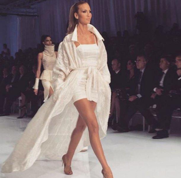 Ünlülerin objektifinden 24 Ekim Instagram fotoğrafları  - Resim 19