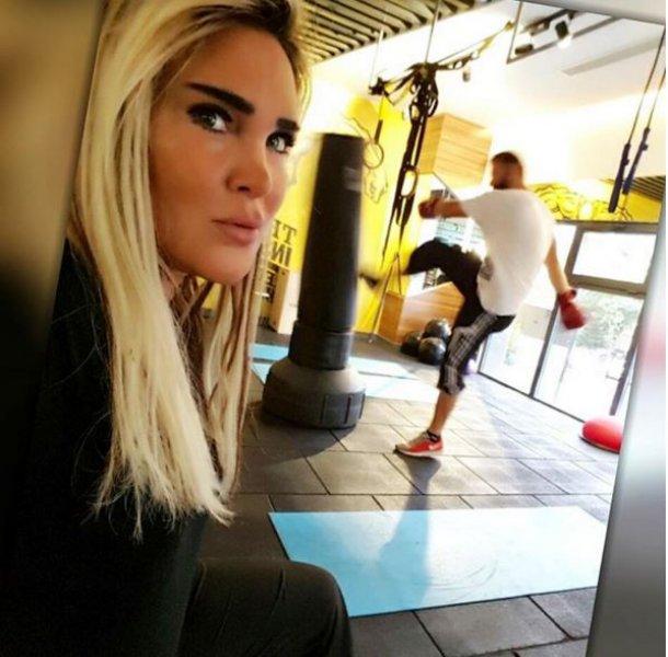 Ünlülerin objektifinden 24 Ekim Instagram fotoğrafları  - Resim 1