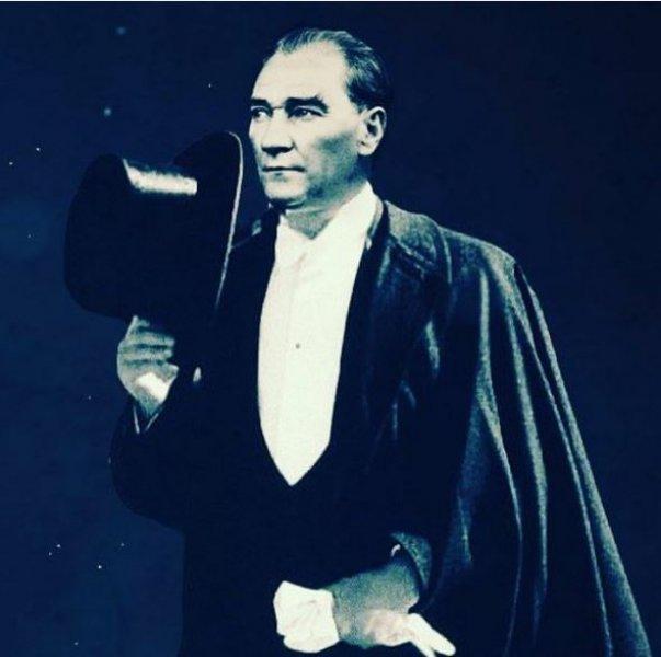 Ünlülerin Instagramı'ndan ilginç fotoğraf ve yorumlar