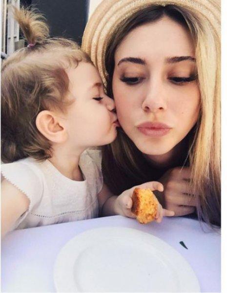 Ünlülerin Instagramı'ndan ilginç fotoğraf ve yorumlar