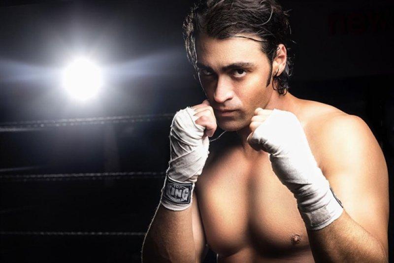 Sarp Levendoğlu ringten inmiyor