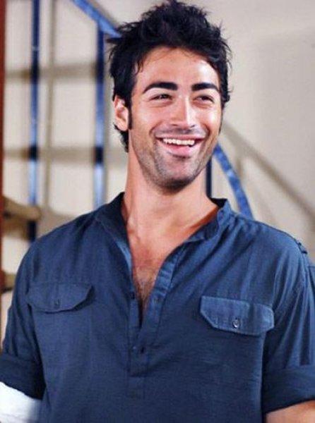 Sarp Levendoğlu ringten inmiyor