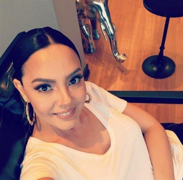Ebru Gündeş: Botoks ve göğüs estetiğinden başka operasyon yaptırmadım