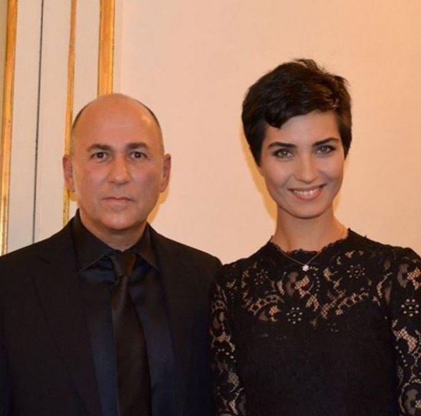 Tuba Büyüküstün Vatikan'da ödül aldı