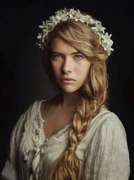 Kösem dizisinin genç yıldızı Anastasia Tsilimpiou