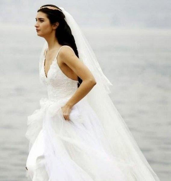 Televizyon dizilerindeki en güzel gelinlikler