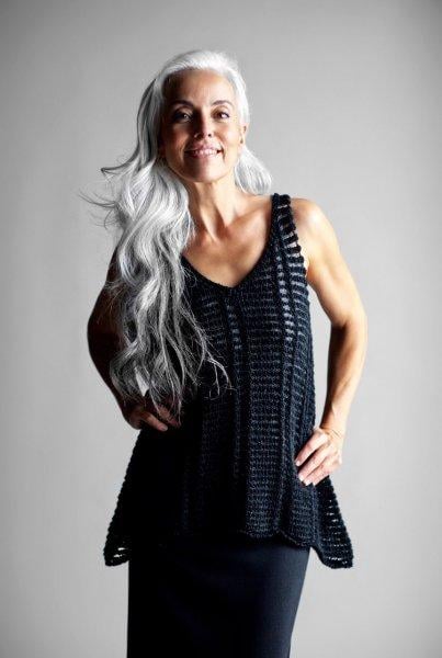 59 yaşındaki model Yasmina Rossi'nin fiziği görenleri şaşırtıyor 