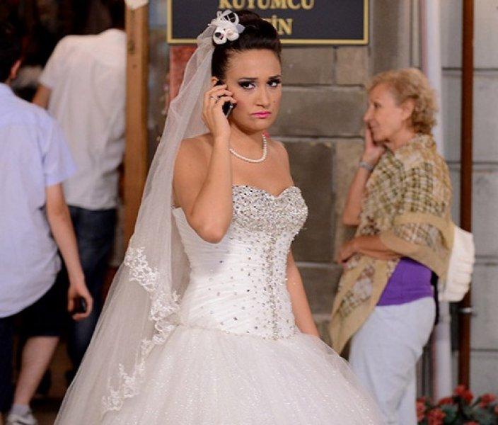 Televizyon dizilerindeki en güzel gelinlikler