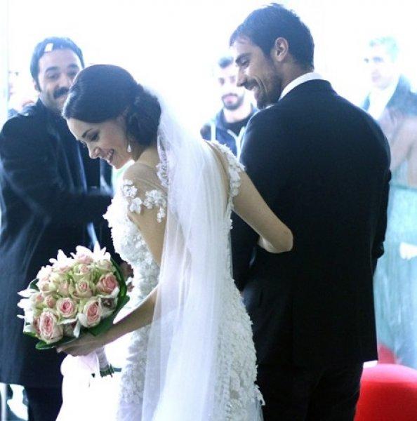 Televizyon dizilerindeki en güzel gelinlikler