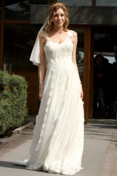 Televizyon dizilerindeki en güzel gelinlikler