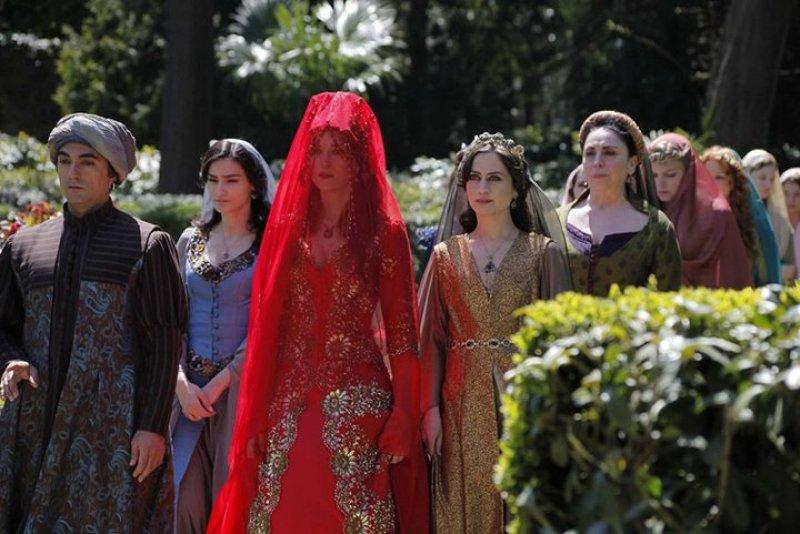 Televizyon dizilerindeki en güzel gelinlikler