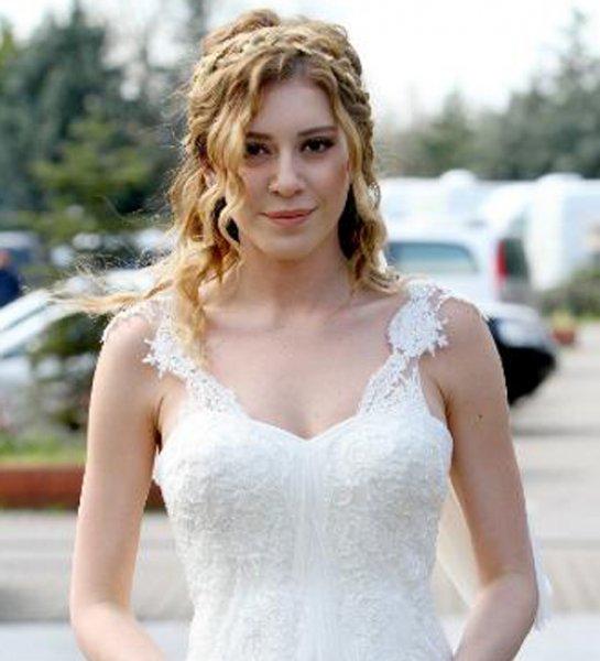 Televizyon dizilerindeki en güzel gelinlikler