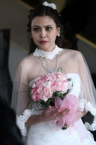 Televizyon dizilerindeki en güzel gelinlikler