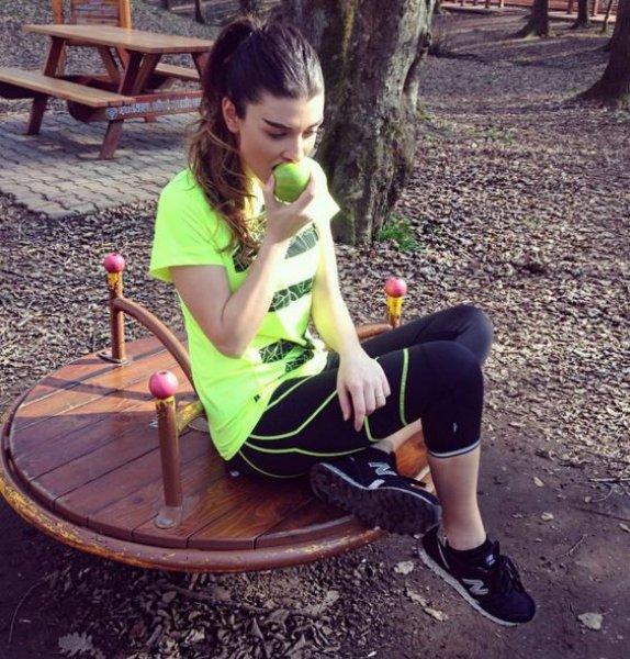 Güzel oyuncu Aslıhan Güner'in Instagram fotoğrafları 