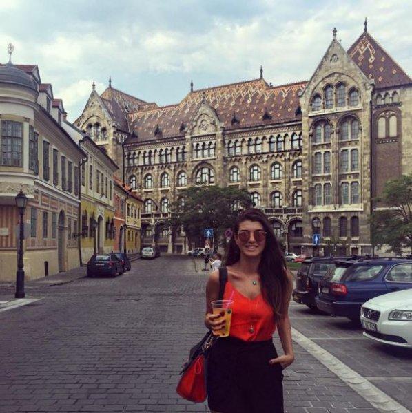 Güzel oyuncu Aslıhan Güner'in Instagram fotoğrafları 