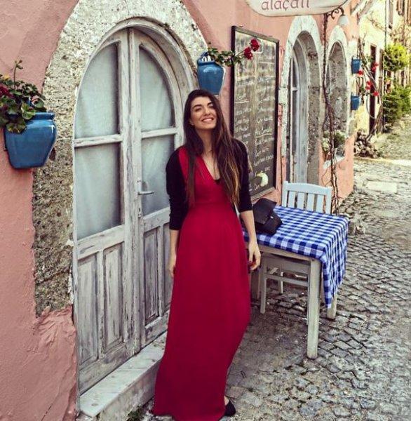 Güzel oyuncu Aslıhan Güner'in Instagram fotoğrafları 