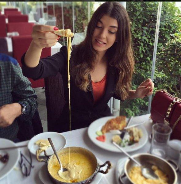 Güzel oyuncu Aslıhan Güner'in Instagram fotoğrafları 