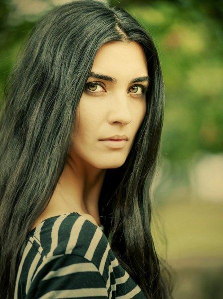 Tuba Büyüküstün: Saçımı en çok annem beğendi