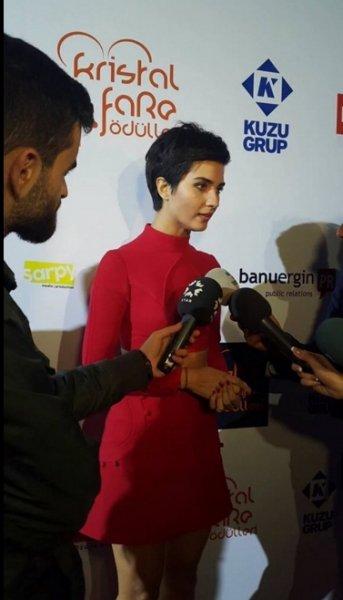 Tuba Büyüküstün: Saçımı en çok annem beğendi