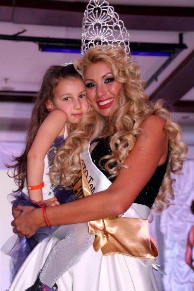 Evlilerin kraliçesi Bulgar güzeli Galena Dimova oldu