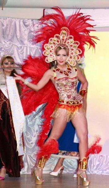 Evlilerin kraliçesi Bulgar güzeli Galena Dimova oldu