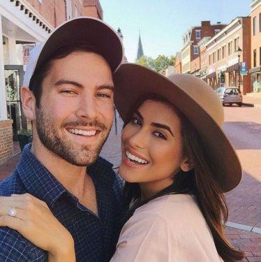 Kürt kızı Sazan Barzani