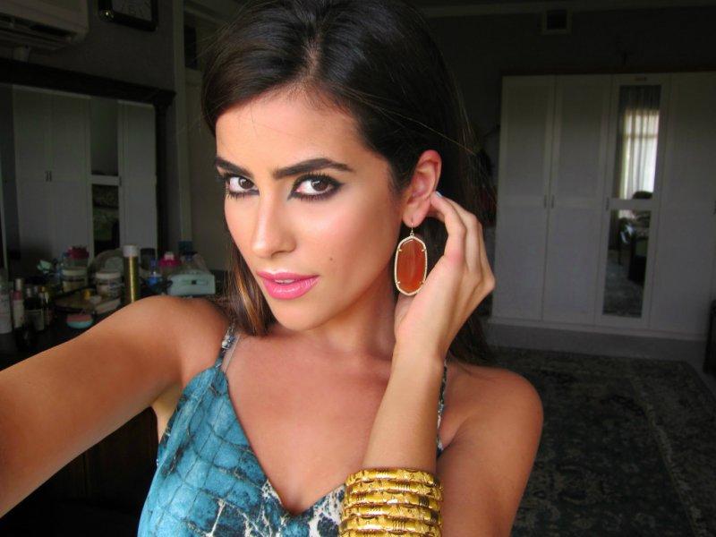 Kürt kızı Sazan Barzani