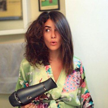 Kürt kızı Sazan Barzani