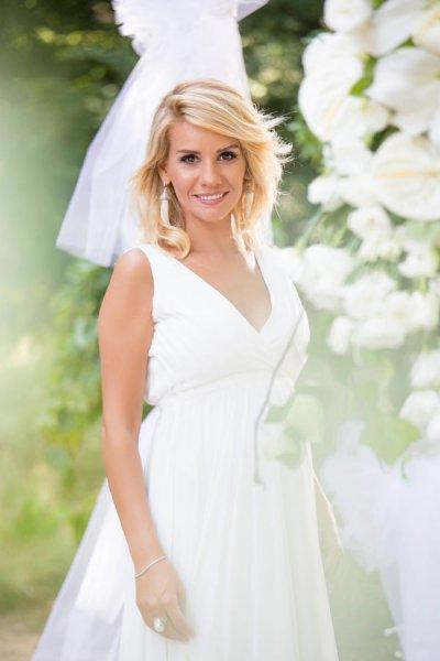 Ünlü sunucu Esra Erol ikinci kez anne oldu