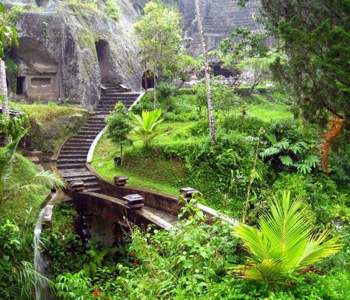 Dünyanın 8. harikası olarak bilinen 2000 yılllık pirinç tarlaları