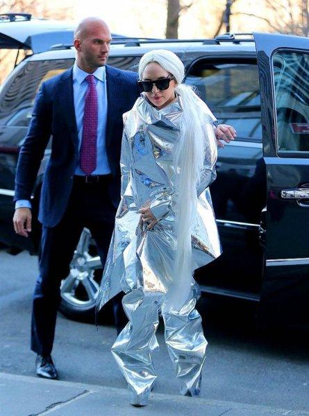 Lady Gaga'nın sınırları zorlayan kostümleri 