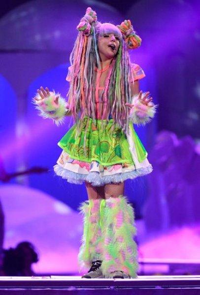Lady Gaga'nın sınırları zorlayan kostümleri 