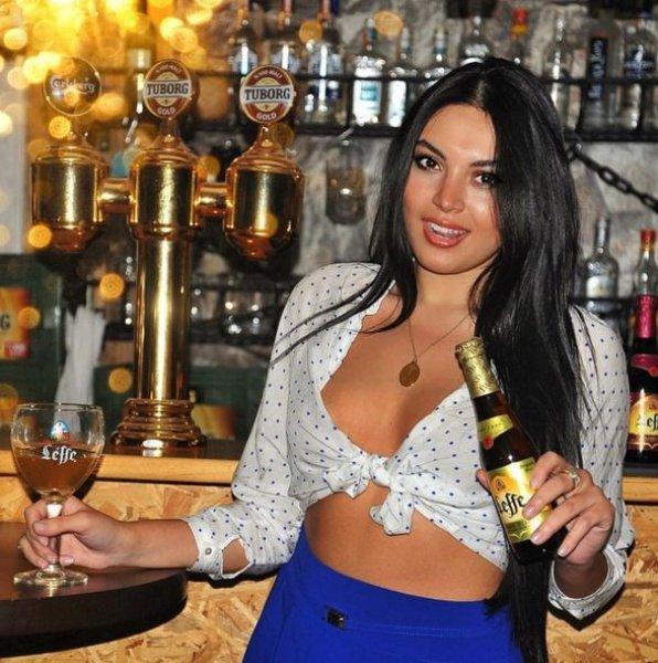 Adriana Lima'ya benzetilen İzmirli avukat 