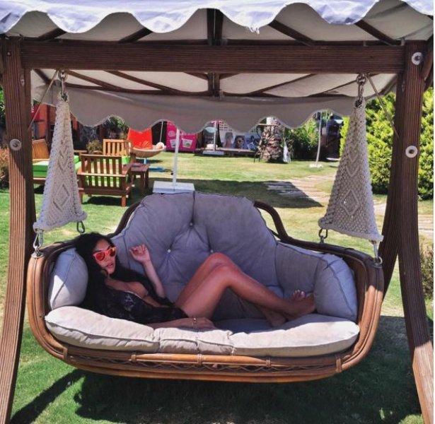 Adriana Lima'ya benzetilen İzmirli avukat 