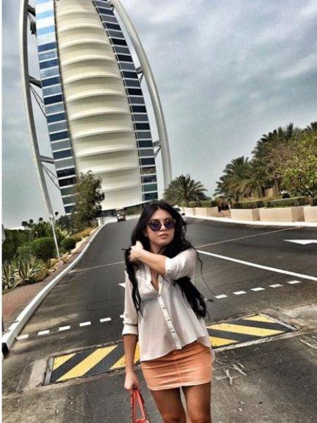 Adriana Lima'ya benzetilen İzmirli avukat 