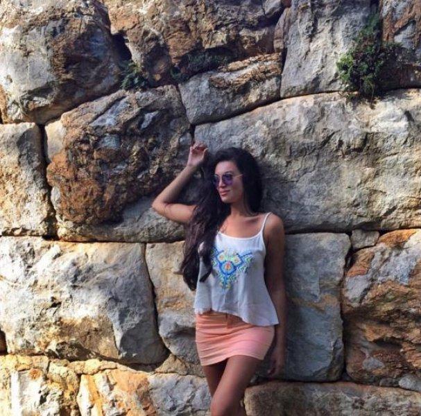 Adriana Lima'ya benzetilen İzmirli avukat 