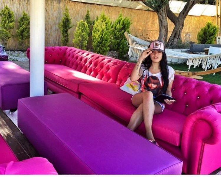 Adriana Lima'ya benzetilen İzmirli avukat 