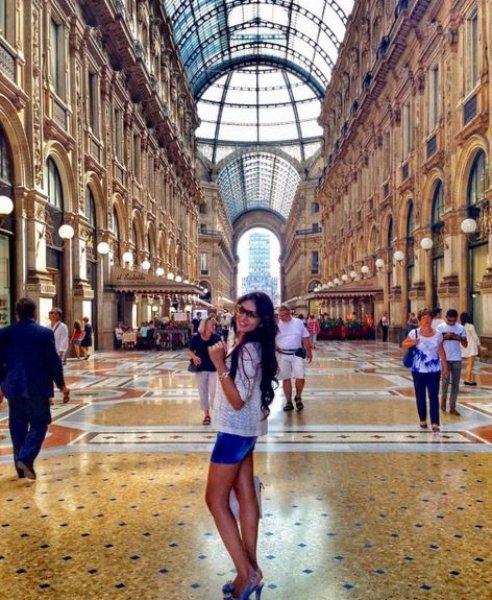 Adriana Lima'ya benzetilen İzmirli avukat 