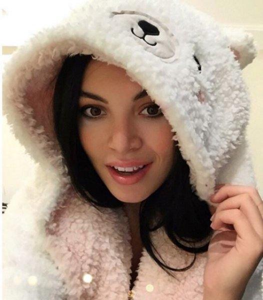 Adriana Lima'ya benzetilen İzmirli avukat 