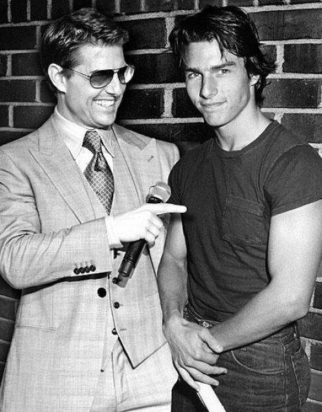 Ünlüler kendi gençlikleriyle poz verdi 