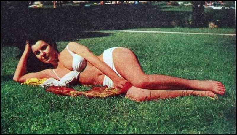 Fatma Girik'den 72. yaşına özel kutlama 