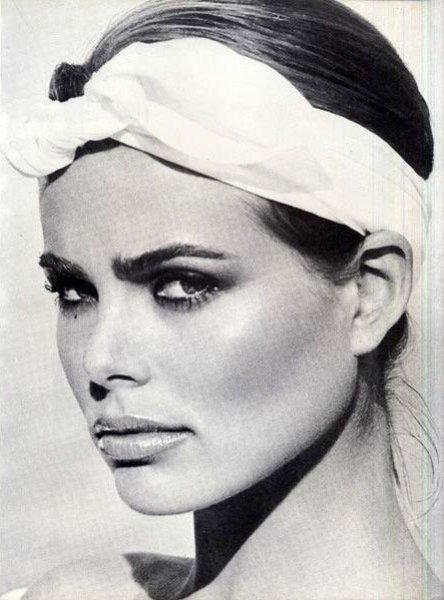 İntihar ederek hayatına son veren 21 ünlü