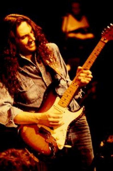 İntihar ederek hayatına son veren 21 ünlü