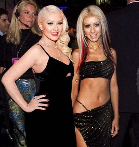 Ünlüler kendi gençlikleriyle poz verdi 