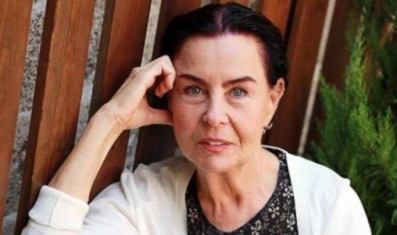 Fatma Girik'den 72. yaşına özel kutlama 