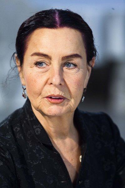 Fatma Girik'den 72. yaşına özel kutlama 