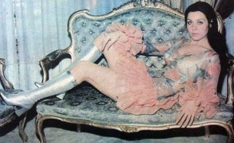 Fatma Girik'den 72. yaşına özel kutlama 