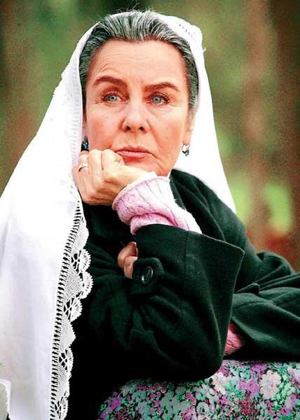 Fatma Girik'den 72. yaşına özel kutlama 